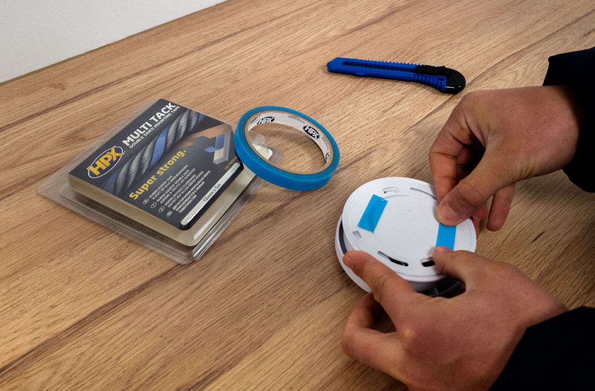 Doppelseitiges, gewebeverstärktes Klebeband MULTI-TACK